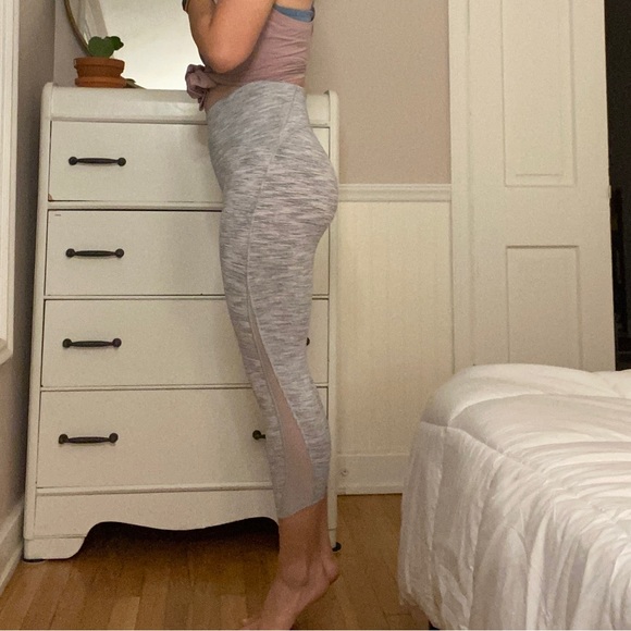 LULULEMON leggings- capris small gray with mesh - Picture 6 of 7